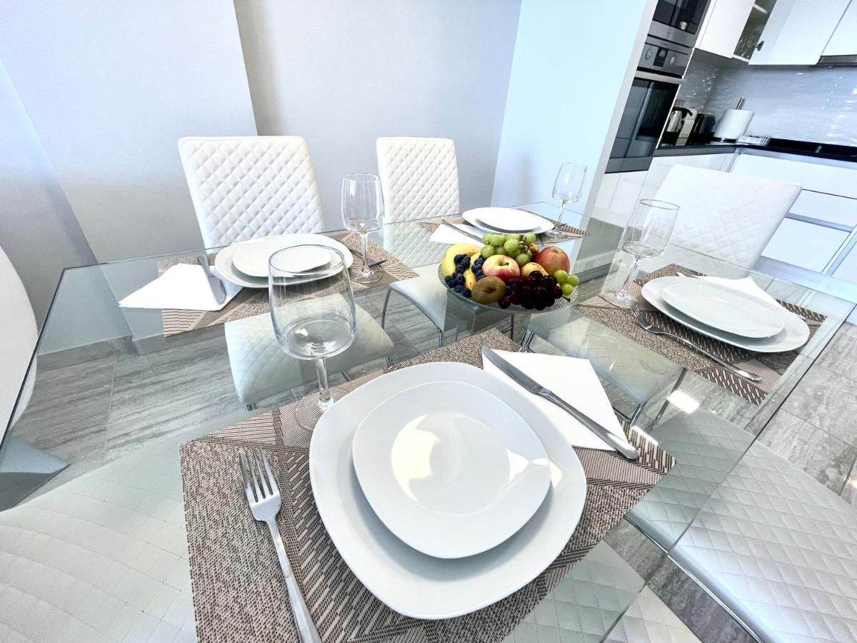 Exclusive Apartments On The First Line Of Benidorm Sol Y Mar Exteriör bild