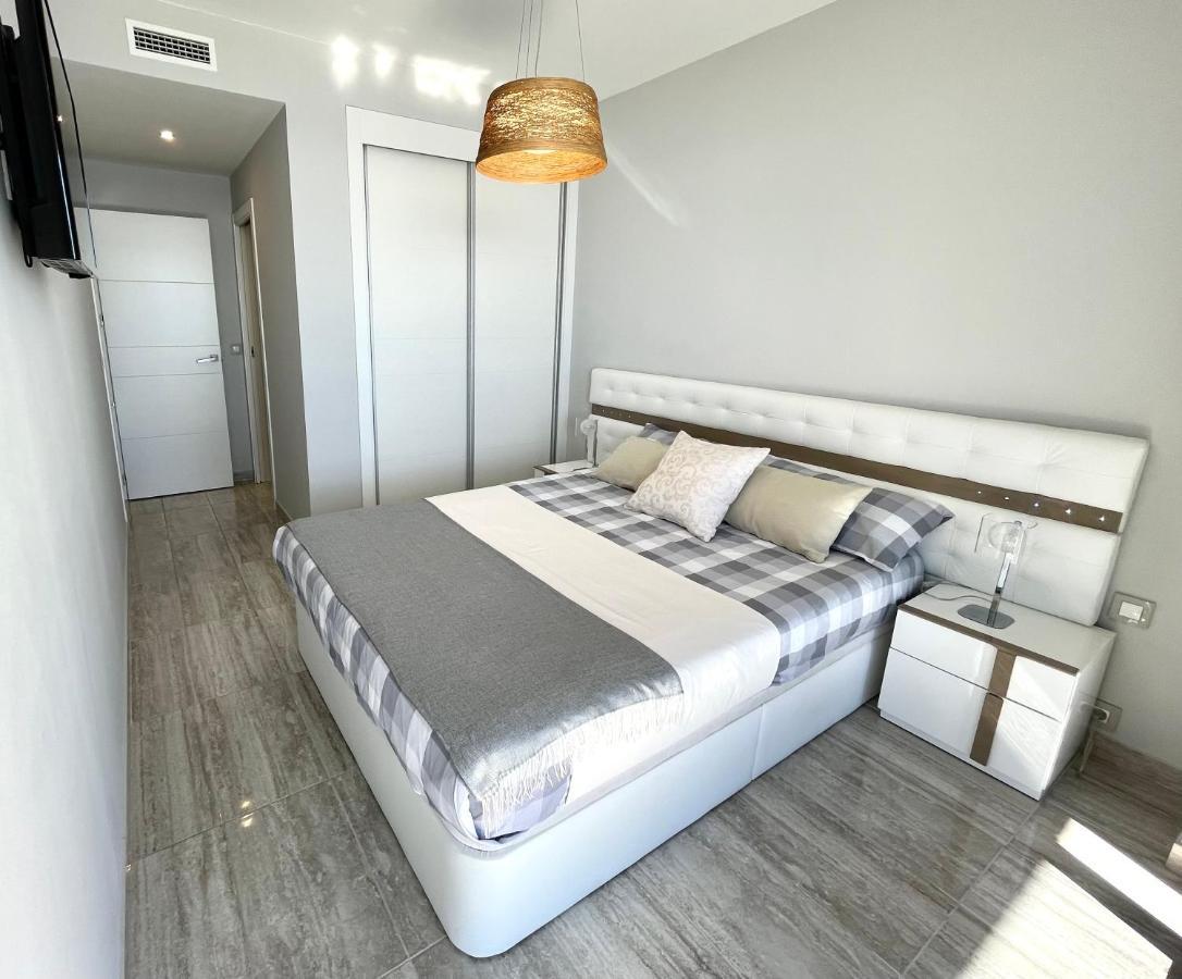 Exclusive Apartments On The First Line Of Benidorm Sol Y Mar Exteriör bild